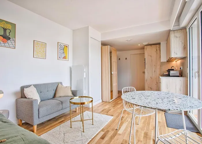 Le Belle Epoque - A 5 Minutes De La Tourgéville